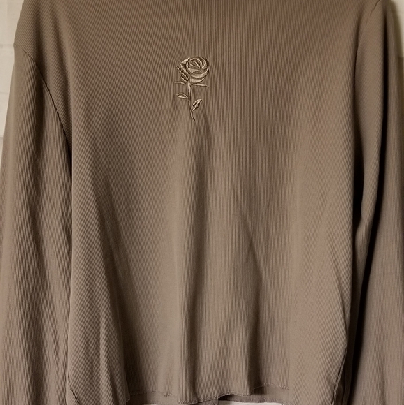 Forever21 plus size rose top - Picture 9 of 11